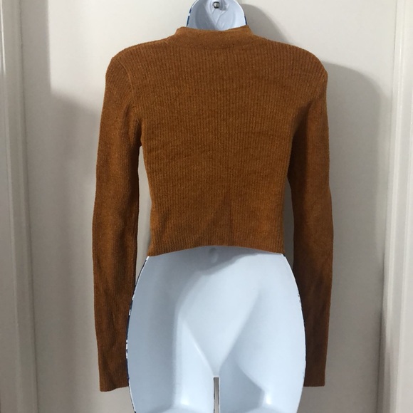 3/$25 Forever 21 cropped mock neck sweater - Picture 2 of 7